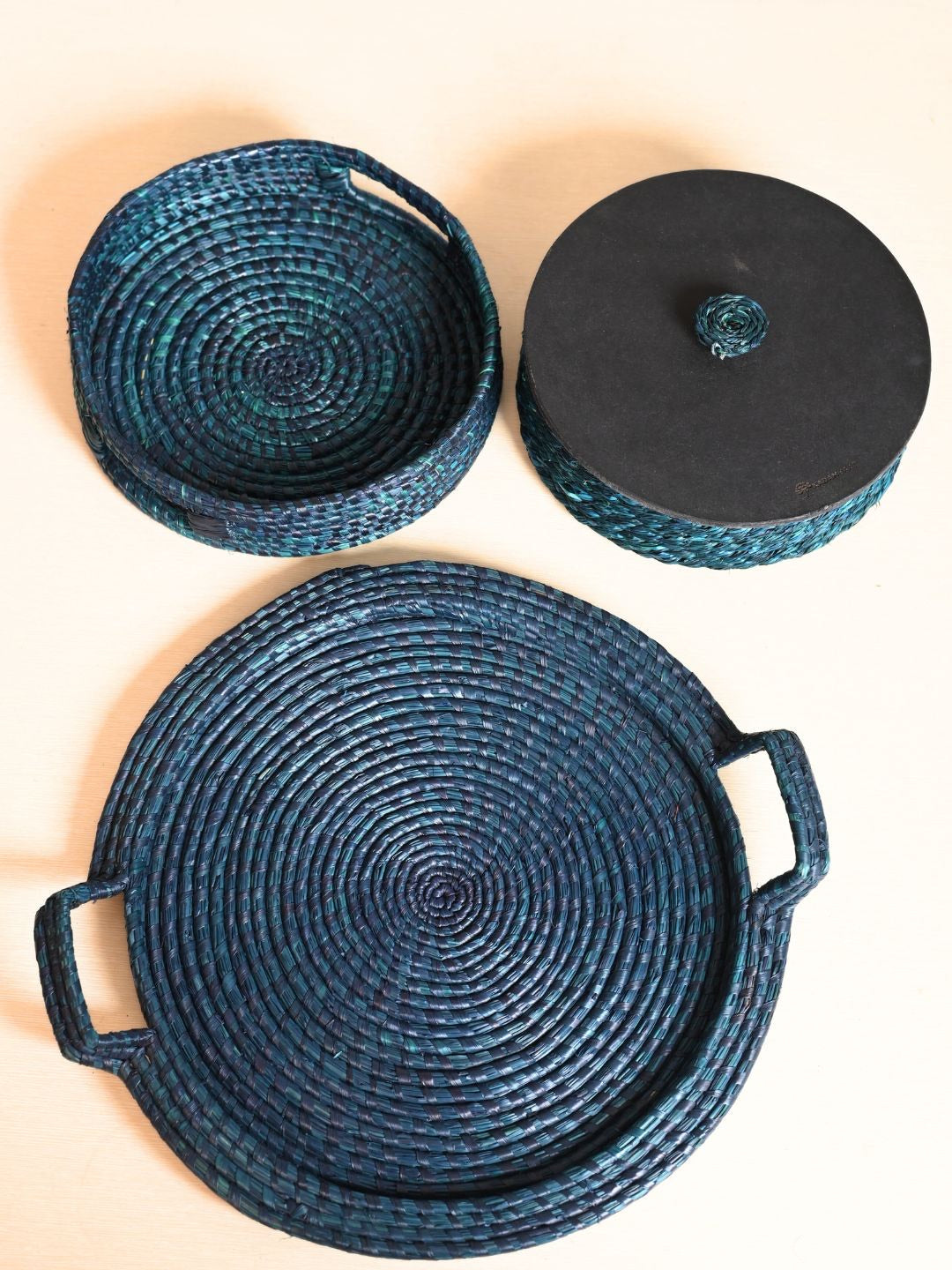 Handmade Moonj & Sabai Tableware Set – Indigo/Natural/Black