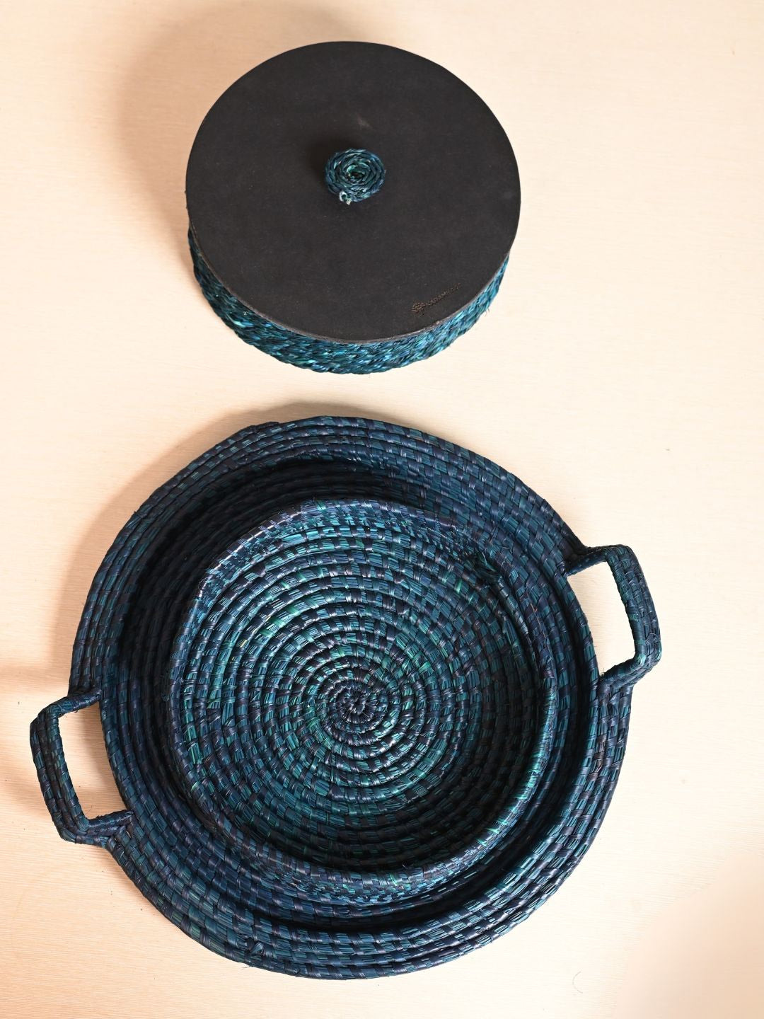 Handmade Moonj & Sabai Tableware Set – Indigo/Natural/Black