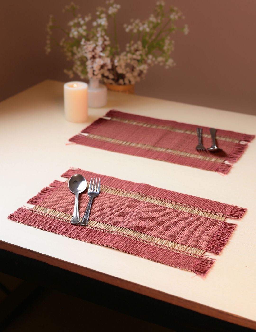 Handmade madurkathi table mat set of 4 - Apple red